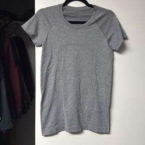 Lululemon Swiftly 2.0 Tee